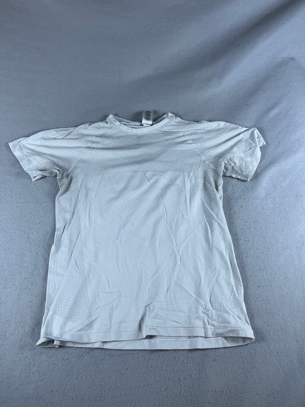 Gymshark T-Shirt Mens L Gray Short Sleeve Seamless Performance Athletic Training